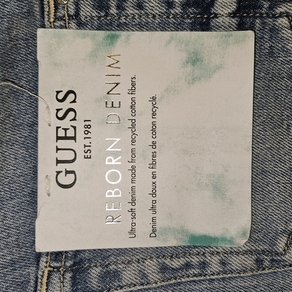 Guess Girly Jeans with rhinestone embellished pockets. - Picture 11 of 13